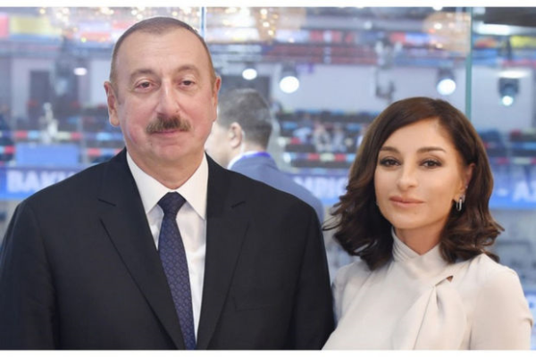 İlham Əliyev və Mehriban Əliyeva mədəniyyət və incəsənət xadimləri ilə söhbətləşiblər